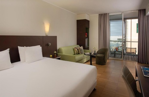 Savona Hotel | NH Savona Darsena