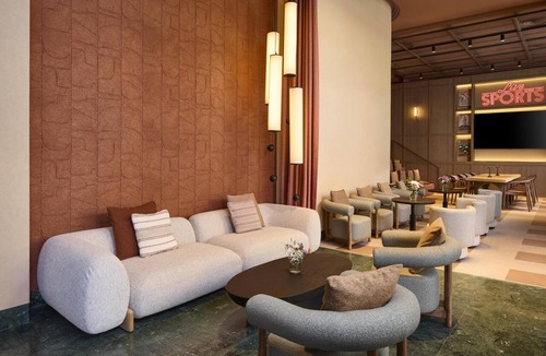 Les Tendetes Hotel | NH Valencia Center