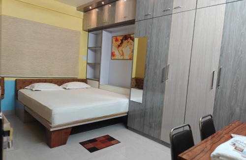 South Dum Dum Hotel | NHM Stays