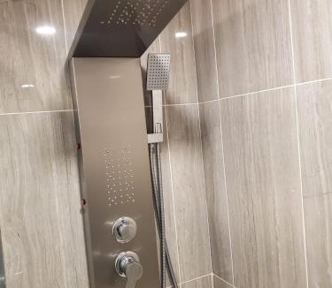 Niagara Falls Apartment | Niagara Falls Core Cozy Stay Near Clifton Hill