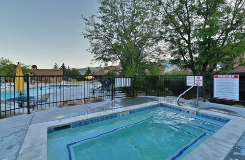 Wolf Creek Condo | Nice 1 bedroom easy access to pool/hot tub