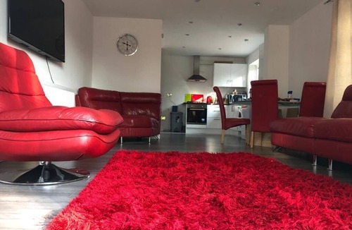 Lacey Green House | Nice 2 Bed independent Annex in High Wycombe