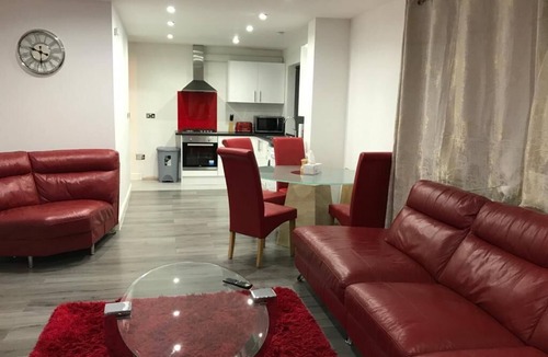 Lacey Green House | Nice 2 Bed independent Annex in High Wycombe