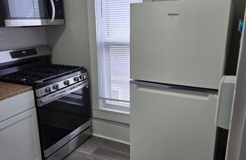 Springfield House | Nice 2-bedroom house with AC in enjoyable Springfield