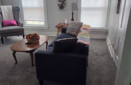Springfield House | Nice 2-bedroom house with AC in enjoyable Springfield