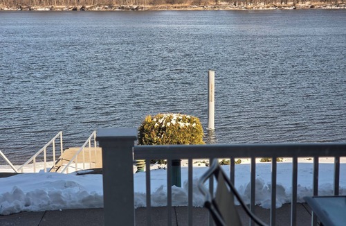 Wabasha Condo | Nice 2-bedroom waterfront condo with boat slip in charming Wabasha, MN.