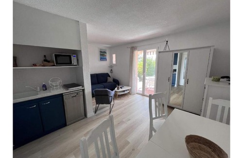 Agay Apartment | Nice 27m with garden near the beach