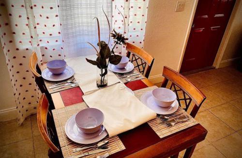 Oakland Park House | Nice and Quiet 2 beds 1 bath in Oakland FL