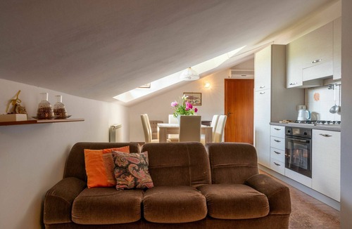 Castagnole delle Lanze Apartment | Nice apartment for 4 guests with pool, WIFI, A/C, TV and patio