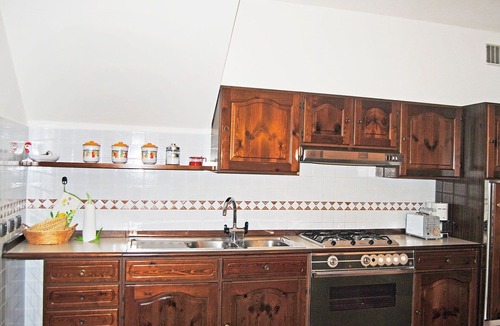 Guistrigona Villa | Nice apartment in villa for 5 people with WIFI, TV, patio, pets allowed and parking