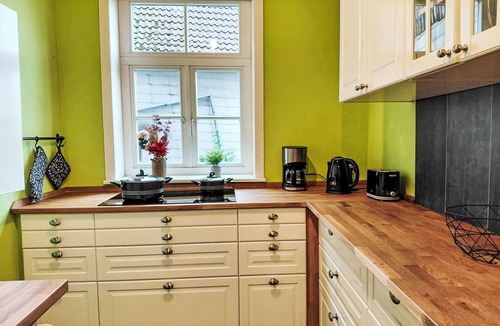 Schwalenberg Apartment | Nice apartment for 4 guests with WIFI, TV, pets allowed and panoramic view