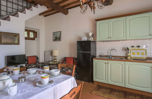 Castelfranco di Sopra Villa | Nice apartment in villa for 3 people with WIFI, pool, TV and patio