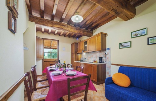 Orentano Apartment | Nice apartment for 7 guests with A/C, WIFI, pool, TV and patio