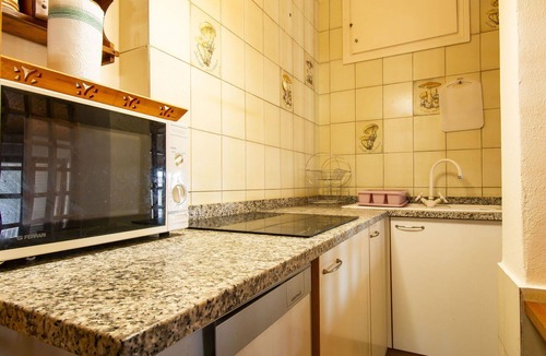 Marina di Castagneto Carducci Apartment | Nice apartment for 6 people with WIFI, A/C, TV, balcony and pets allowed