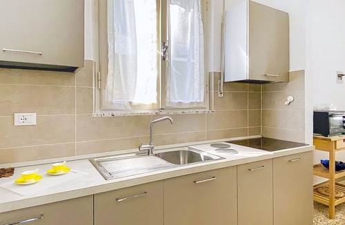 Castiglioncello Apartment | Nice apartment for 6 people with WIFI, TV, patio and pets allowed