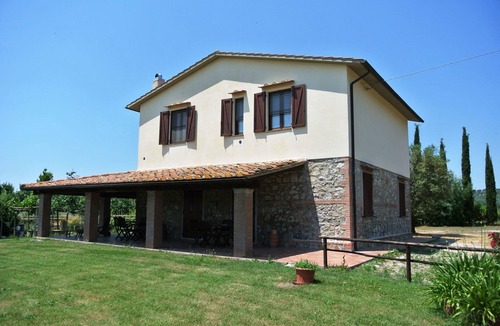 Magliano in Toscana Apartment | Nice apartment for 4 guests with TV and pets allowed