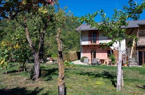 San Damiano Macra Apartment | Nice apartment for 4 guests with TV, patio, pets allowed and parking