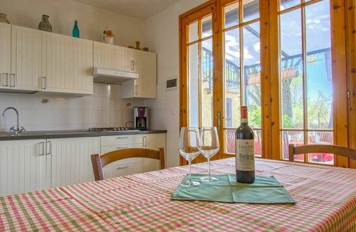 Casale Marittimo Apartment | Nice apartment for 4 guests with pool, WIFI, TV, terrace and pets allowed