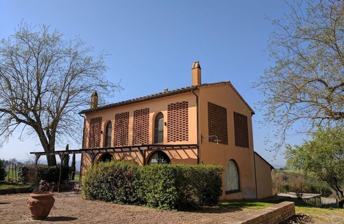 Castelfiorentino Villa | Nice apartment in villa for 6 people with pool, A/C, WIFI and panoramic view, close to San Gimig.