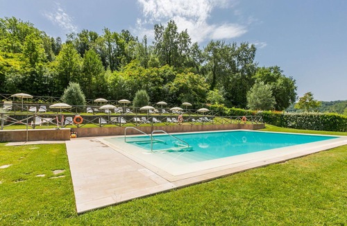 Castelfiorentino Villa | Nice apartment in villa for 6 people with pool, WIFI, A/C, TV, terrace and pets allowed