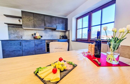 Außerweerberg Apartment | Nice apartment for 5 people with WIFI, TV and balcony