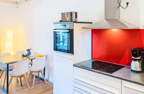 Krummendeich Apartment | Nice apartment for 6 people with WIFI, TV, terrace and pets allowed