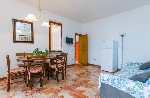 San Baronto Apartment | Nice apartment for 3 guests with WIFI, pool, balcony, pets allowed and panoramic view