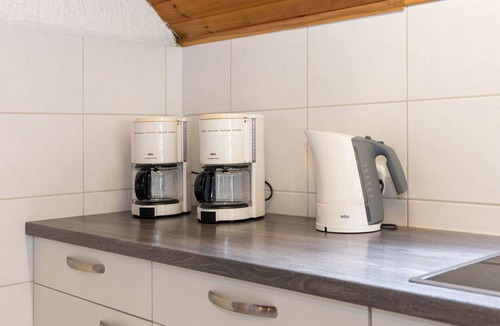 Immerath Apartment | Nice apartment for 12 guests with WIFI, TV, balcony and pets allowed