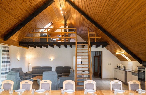 Immerath Apartment | Nice apartment for 12 guests with WIFI, TV, balcony and pets allowed