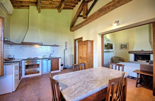 Castelnuovo Berardenga Apartment | Nice apartment for 2 people with pool, A/C, TV and panoramic view, close to Siena