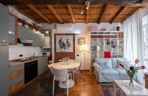 Pavia Apartment | Nice apartment for 2 people with WIFI, A/C and TV