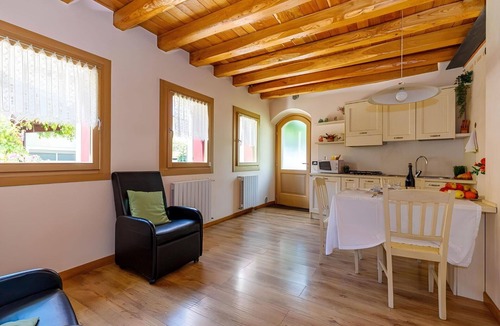Miane Apartment | Nice apartment for 3 guests with pool, WIFI, TV and veranda