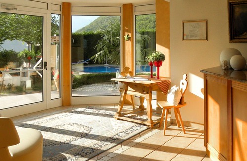 Postal Apartment | Nice apartment for 3 guests with pool, WIFI, hot tub, A/C, TV, balcony and pets allowed