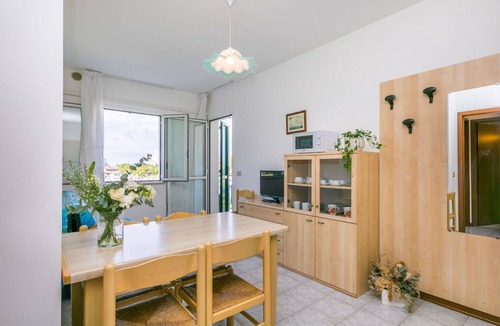 Old Town Apartment | Nice apartment for 4 guests with WIFI, pool, A/C, TV and terrace