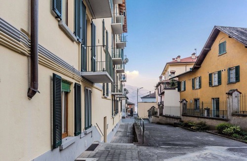 Dongo Apartment | Nice apartment for 4 guests with WIFI, TV, balcony and pets allowed