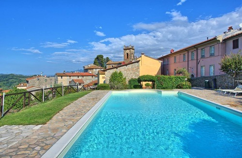 Massarosa Apartment | Nice apartment for 4 guests with WIFI, pool and TV, close to Viareggio