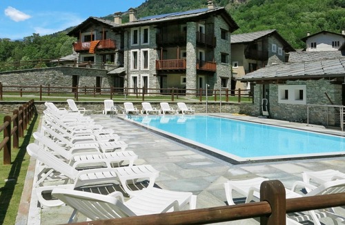 Sampeyre Apartment | Nice apartment for 4 people with pool, WIFI, TV, terrace and parking