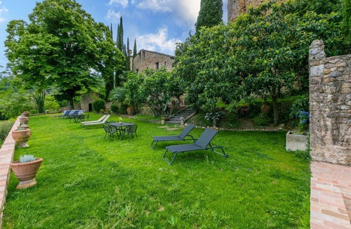 Stigliano Apartment | Nice apartment for 4 guests with WIFI, TV, patio, pets allowed and panoramic view