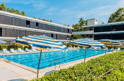 Marina di Bibbona Apartment | Nice apartment for 4 people with pool, A/C, WIFI, TV, terrace and pets allowed