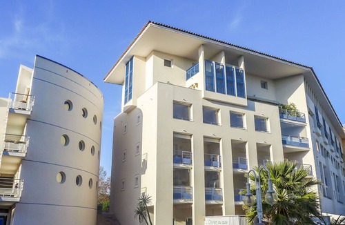 Frejus Port Apartment | Nice apartment for 4 people with WIFI, TV and terrace