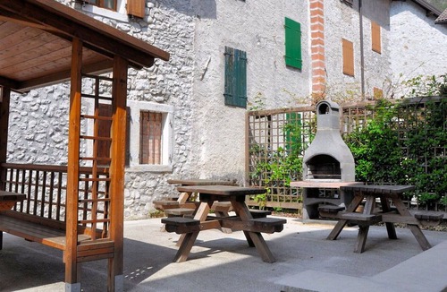 Barcis Apartment | Nice apartment for 4 people with WIFI, TV, patio and parking