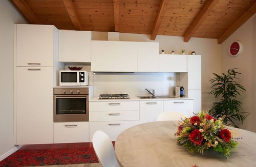 Dongo Apartment | Nice apartment for 4 people with WIFI and patio