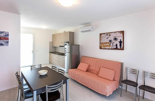 Torre di Fine Apartment | Nice apartment for 5 people with WIFI, pool, A/C, TV and balcony