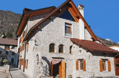 Barcis Apartment | Nice apartment for 5 people with WIFI, TV, patio and parking