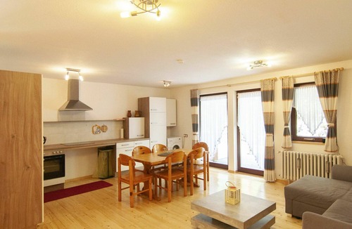 Trarbach Apartment | Nice apartment for 6 people with WIFI, hot tub, TV, patio, pets allowed and parking