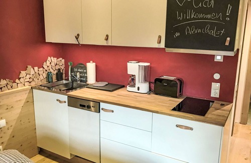 Distelberg Apartment | Nice apartment for 7 guests with WIFI, TV, balcony and pets allowed