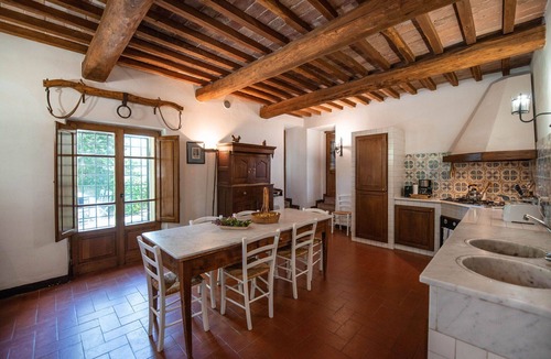 Siena Apartment | Nice apartment for 8 guests with hot tub, WIFI, pool and pets allowed