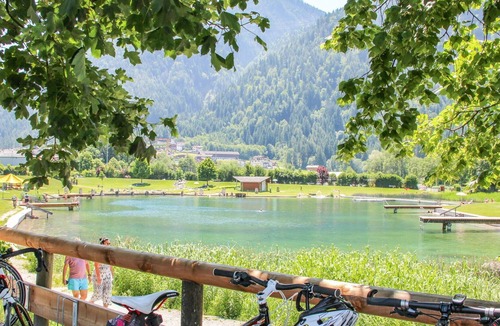 Schlitters Apartment | Nice apartment for 18 guests with WIFI, TV, balcony and parking