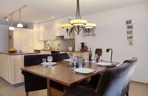 Kandersteg Apartment | Nice apartment for 4 guests with WIFI, TV, terrace and panoramic view