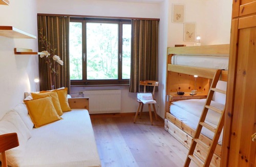 St. Moritz Apartment | Nice apartment for 4 guests with WIFI, TV, balcony, panoramic view and parking